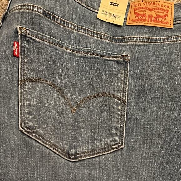 NWT Levi’s Jeans 311 Shaping Skinny Capris Womens Blue Stretch Mid Rise 24W NEW - Picture 16 of 16